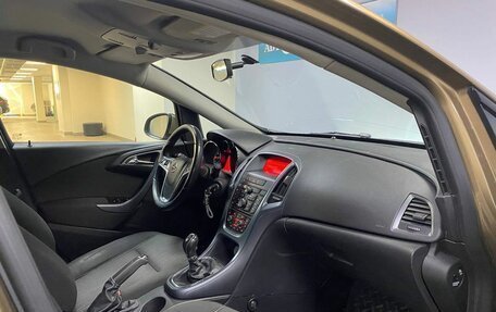 Opel Astra J, 2012 год, 728 000 рублей, 17 фотография
