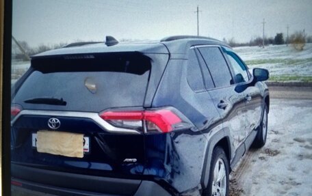 Toyota RAV4, 2020 год, 3 200 000 рублей, 3 фотография