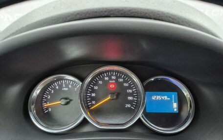 Renault Logan II, 2015 год, 637 000 рублей, 9 фотография