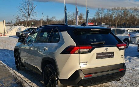 Toyota RAV4, 2021 год, 3 300 000 рублей, 10 фотография