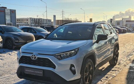Toyota RAV4, 2021 год, 3 300 000 рублей, 3 фотография