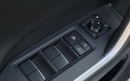 Toyota RAV4, 2021 год, 3 300 000 рублей, 18 фотография