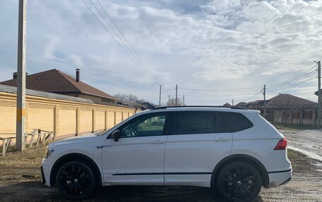 Volkswagen Tiguan II, 2020 год, 2 875 000 рублей, 4 фотография