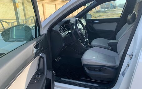 Volkswagen Tiguan II, 2020 год, 2 875 000 рублей, 8 фотография