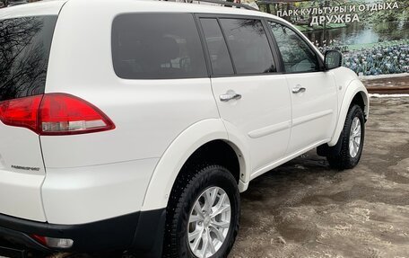 Mitsubishi Pajero Sport II рестайлинг, 2014 год, 2 090 000 рублей, 3 фотография