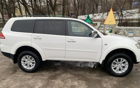 Mitsubishi Pajero Sport II рестайлинг, 2014 год, 2 090 000 рублей, 2 фотография