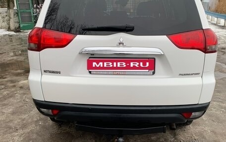 Mitsubishi Pajero Sport II рестайлинг, 2014 год, 2 090 000 рублей, 9 фотография