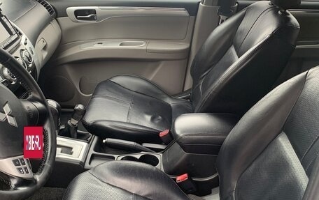 Mitsubishi Pajero Sport II рестайлинг, 2014 год, 2 090 000 рублей, 17 фотография