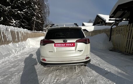 Toyota RAV4, 2018 год, 2 600 000 рублей, 8 фотография