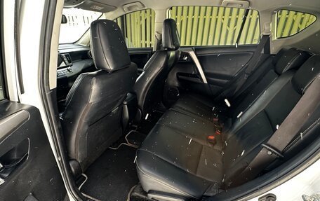 Toyota RAV4, 2018 год, 2 600 000 рублей, 18 фотография