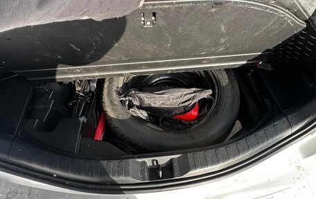 Toyota RAV4, 2018 год, 2 600 000 рублей, 19 фотография