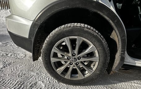 Toyota RAV4, 2018 год, 2 600 000 рублей, 24 фотография