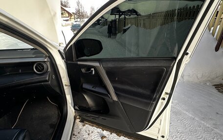 Toyota RAV4, 2018 год, 2 600 000 рублей, 22 фотография