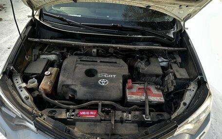 Toyota RAV4, 2018 год, 2 600 000 рублей, 25 фотография