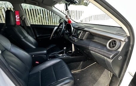 Toyota RAV4, 2018 год, 2 600 000 рублей, 21 фотография