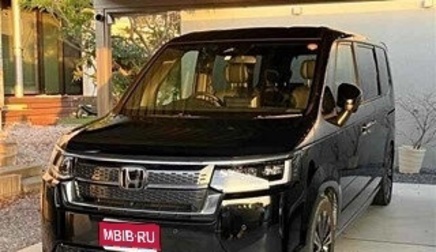 Honda Stepwgn, 2022 год, 1 930 000 рублей, 1 фотография