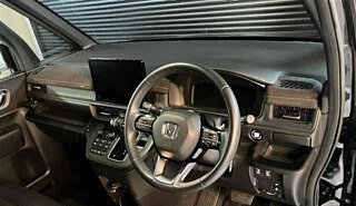 Honda Stepwgn, 2022 год, 1 930 000 рублей, 6 фотография