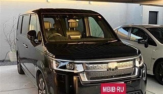 Honda Stepwgn, 2022 год, 1 930 000 рублей, 2 фотография