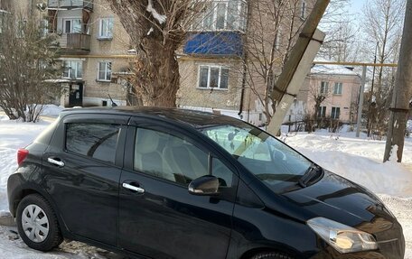 Toyota Vitz, 2015 год, 930 000 рублей, 2 фотография