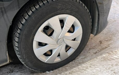 Toyota Vitz, 2015 год, 930 000 рублей, 9 фотография