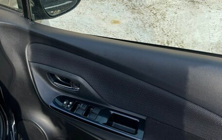 Toyota Vitz, 2015 год, 930 000 рублей, 7 фотография