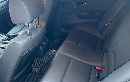 BMW 3 серия, 2011 год, 1 280 000 рублей, 15 фотография