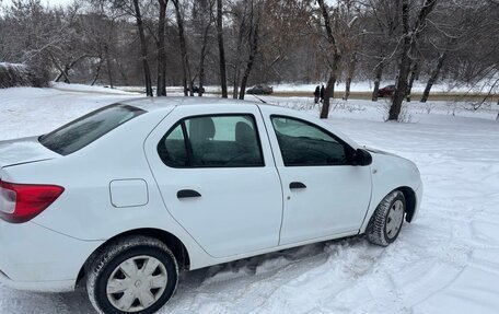 Renault Logan II, 2017 год, 400 000 рублей, 4 фотография