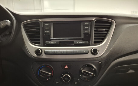 Hyundai Solaris II рестайлинг, 2017 год, 1 164 000 рублей, 15 фотография