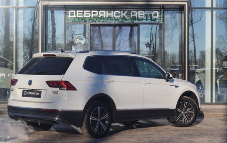 Volkswagen Tiguan II, 2019 год, 2 590 000 рублей, 4 фотография