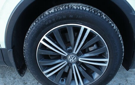 Volkswagen Tiguan II, 2019 год, 2 590 000 рублей, 7 фотография