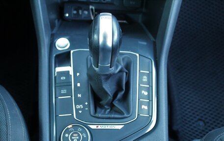 Volkswagen Tiguan II, 2019 год, 2 590 000 рублей, 22 фотография