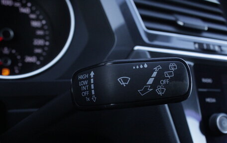 Volkswagen Tiguan II, 2019 год, 2 250 000 рублей, 13 фотография