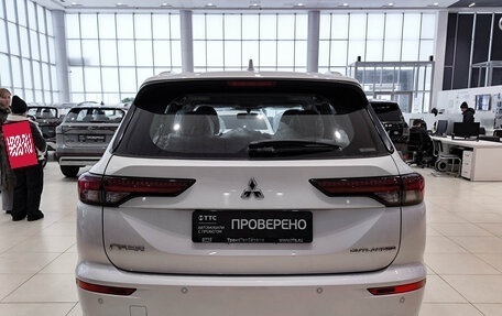 Mitsubishi Outlander, 2023 год, 4 050 000 рублей, 7 фотография