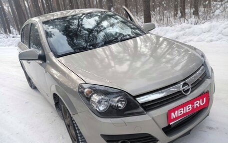 Opel Astra H, 2005 год, 410 000 рублей, 1 фотография