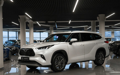 Toyota Highlander, 2025 год, 5 600 000 рублей, 1 фотография