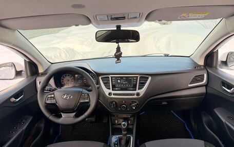 Hyundai Solaris II рестайлинг, 2021 год, 1 100 000 рублей, 2 фотография