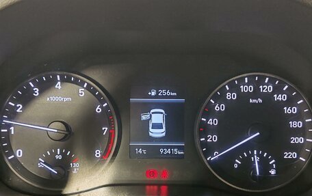 Hyundai Solaris II рестайлинг, 2018 год, 1 199 000 рублей, 13 фотография