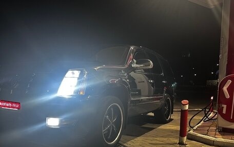 Cadillac Escalade III, 2011 год, 1 700 000 рублей, 6 фотография