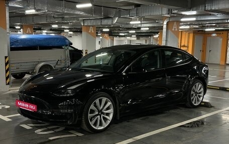 Tesla Model 3 I, 2022 год, 4 000 000 рублей, 2 фотография