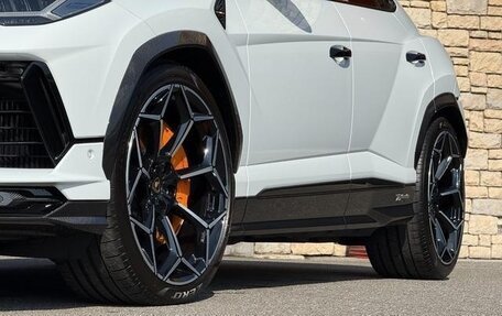 Lamborghini Urus I, 2025 год, 40 000 000 рублей, 10 фотография