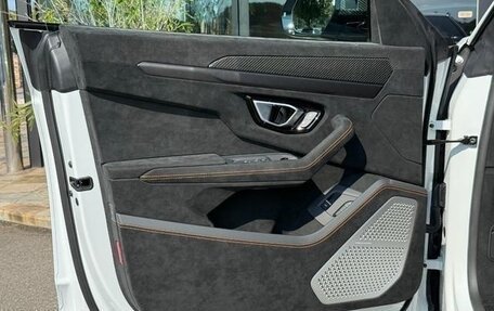 Lamborghini Urus I, 2025 год, 40 000 000 рублей, 27 фотография