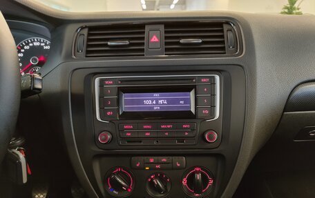 Volkswagen Jetta VI, 2014 год, 899 000 рублей, 10 фотография