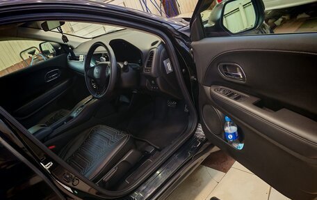 Honda Vezel, 2014 год, 1 500 000 рублей, 15 фотография