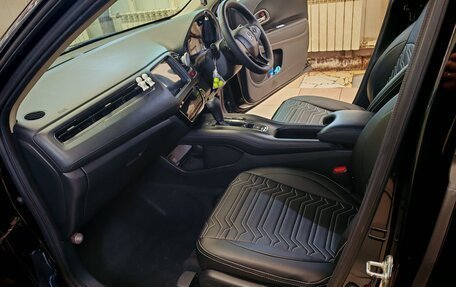 Honda Vezel, 2014 год, 1 500 000 рублей, 18 фотография