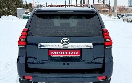 Toyota Land Cruiser Prado 150 рестайлинг 2, 2020 год, 6 790 000 рублей, 10 фотография