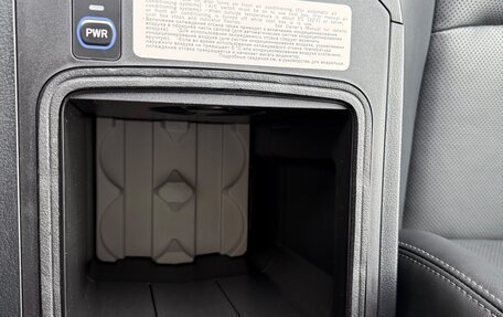 Toyota Land Cruiser Prado 150 рестайлинг 2, 2020 год, 6 790 000 рублей, 38 фотография