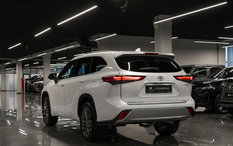 Toyota Highlander, 2025 год, 5 600 000 рублей, 4 фотография