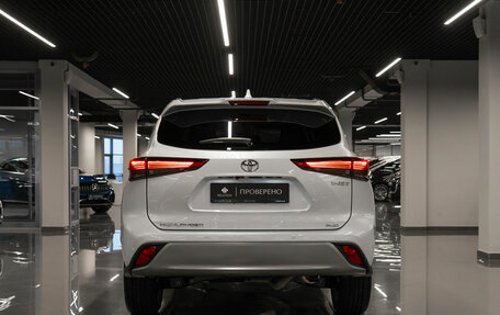 Toyota Highlander, 2025 год, 5 600 000 рублей, 6 фотография