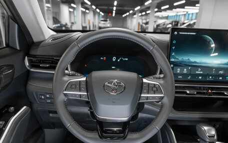 Toyota Highlander, 2025 год, 5 600 000 рублей, 11 фотография