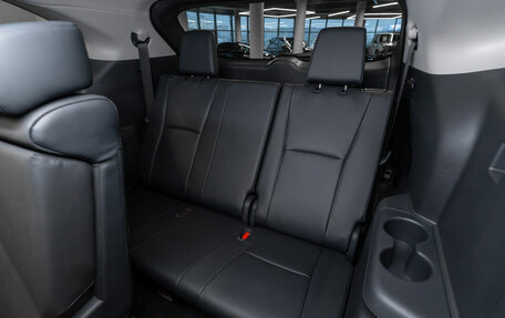 Toyota Highlander, 2025 год, 5 600 000 рублей, 15 фотография